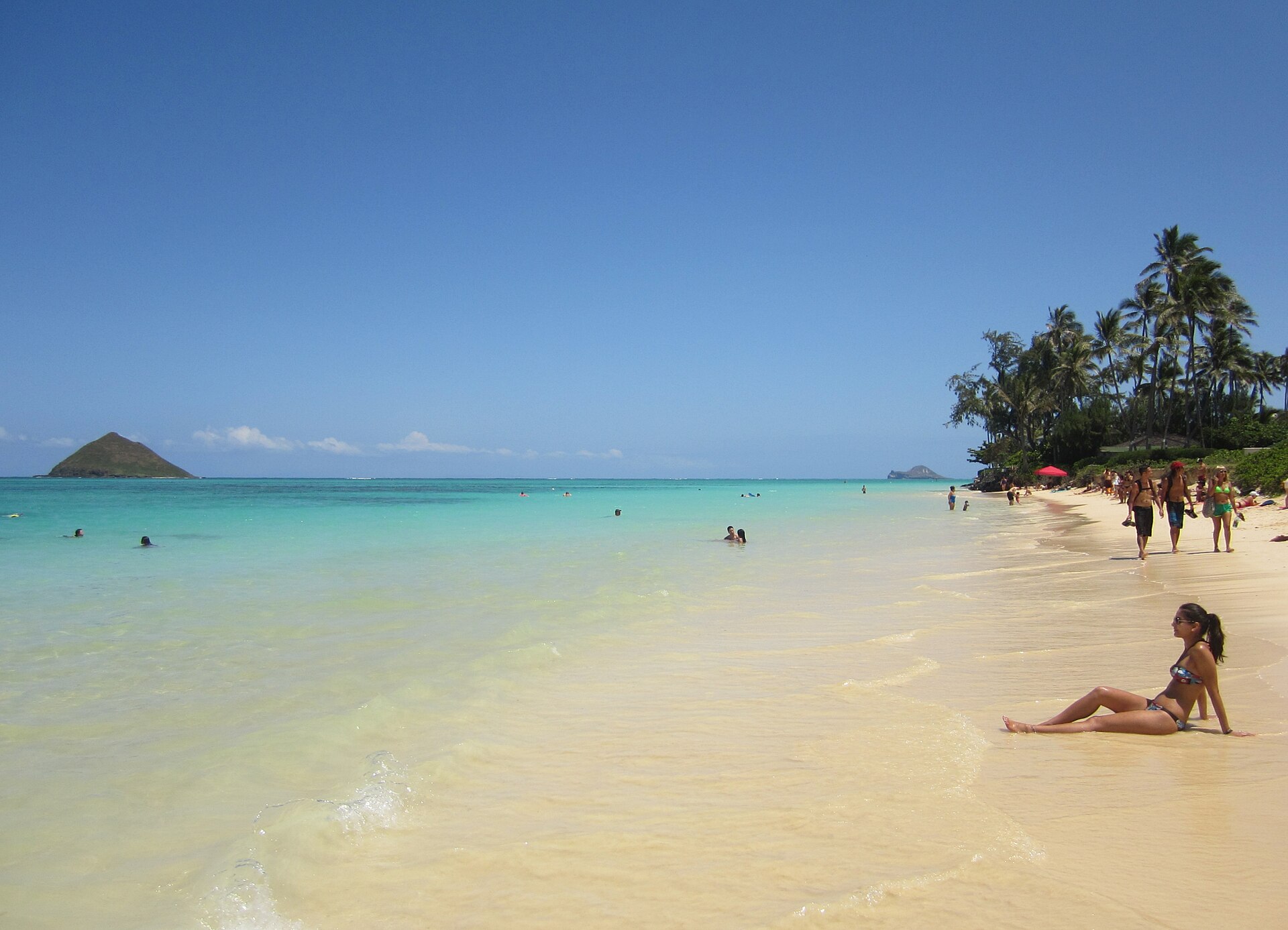 Lanikai Beach, Oahu — turquoise water and the Mokulua islands viewed from the shore